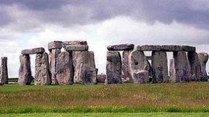  Researchers believe Stonehenge was built in the "centre of the world" for prehistoric peopl