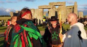 Stonehenge-Equinox-Solstice-open-access-pilgrims (25)